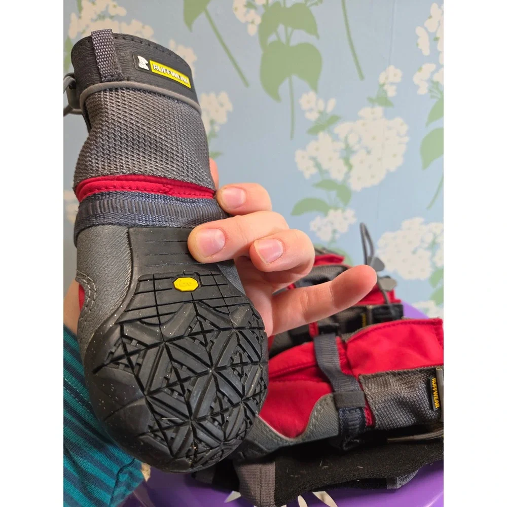 Ruffwear Polar Trex Dog Boots Red Gray Size Small 2.5in Vibram Winter Traction